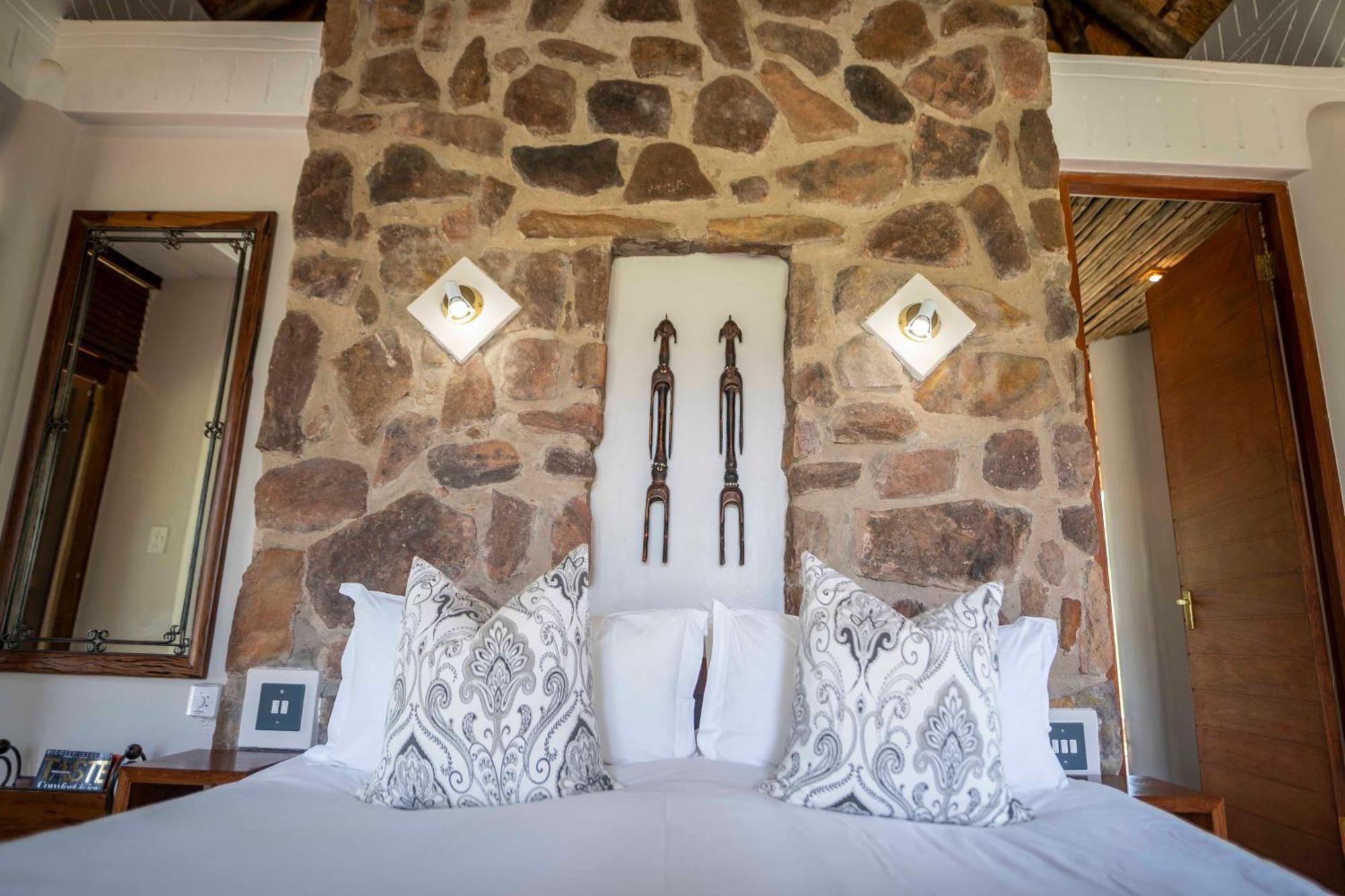 Ekuthuleni Lodge Strand Luaran gambar